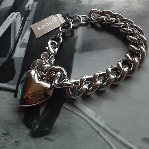 NWT CHICO'S SILVER HEART CHARM BRACELET